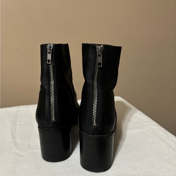 Treasure & Bond Farrah Studded Booties Black Leather Ankle Boots size 7.5 - Picture 3 of 9